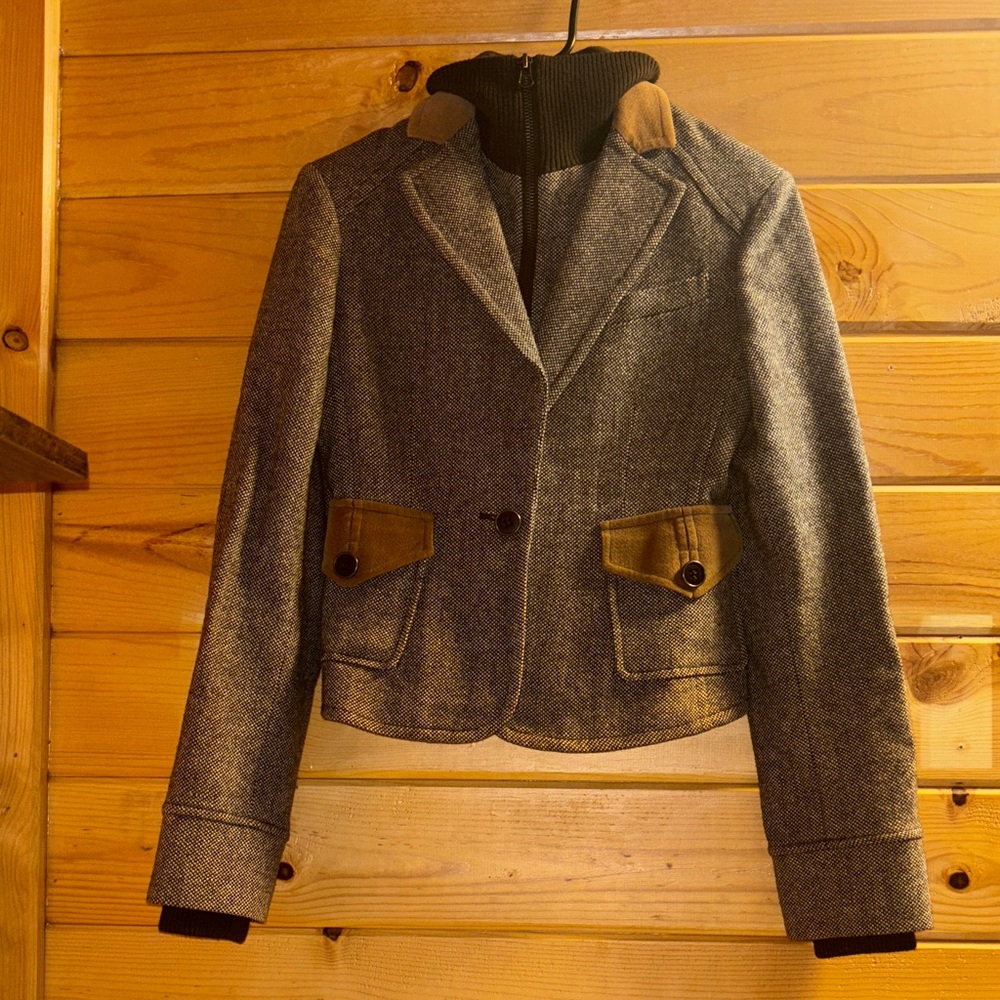 Beautiful BCBG Max Azaria jacket size xs
